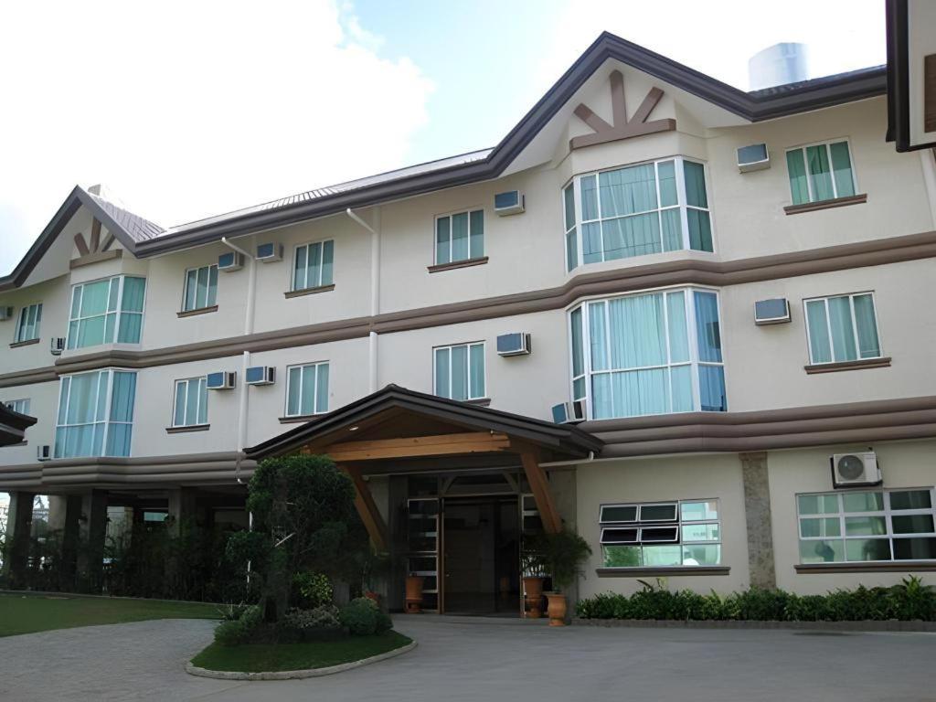 Chocolate And Berries Hotel Baliuag Extérieur photo