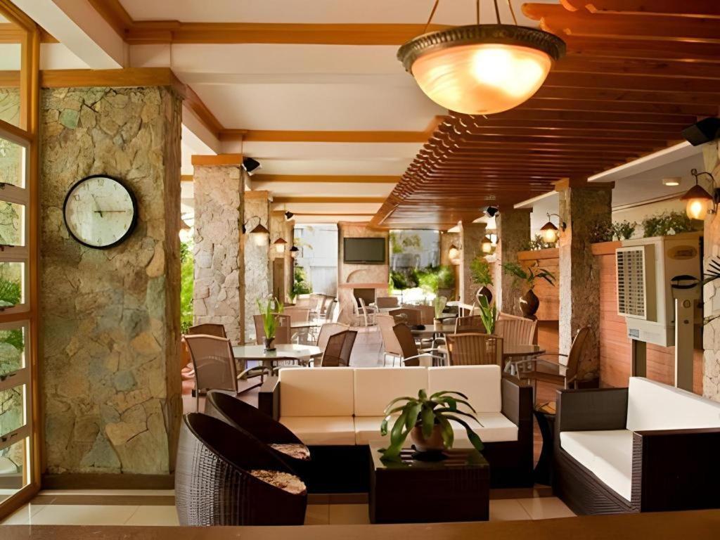 Chocolate And Berries Hotel Baliuag Extérieur photo